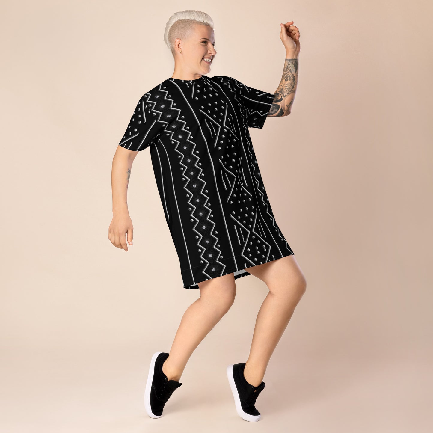 AGBEN BW-I T-shirt Dress